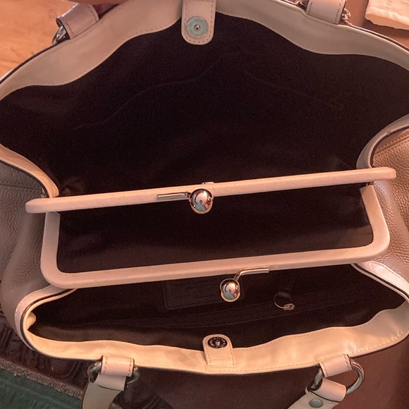 Coach Gray Leather Women’s Bag - Picture 4 of 4